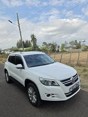 Volkswagen Tiguan 2.0 S 2009 White for sale
