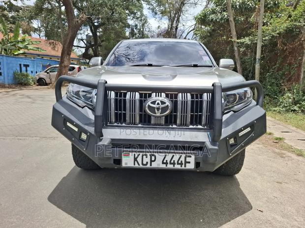 Toyota Land Cruiser Prado 3.0 TD 2011 Gray