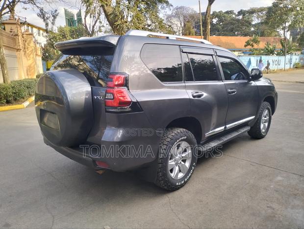 Toyota Land Cruiser Prado 2020 Gray