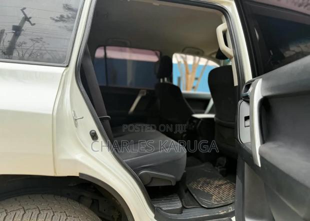 Toyota Land Cruiser Prado 2018 White