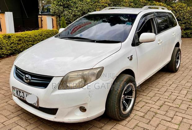 Toyota Corolla Fielder 1.5 Petrol FWD 2010 White