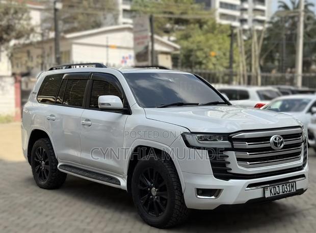 Toyota Land Cruiser Prado 2014 White