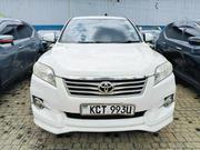 Toyota Vanguard 2012 White for sale