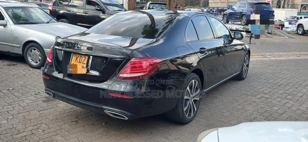 Mercedes-Benz E300 2019 Black