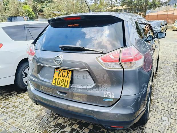 Nissan X-Trail 2014 Gray