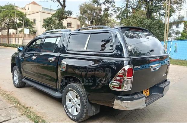 Toyota Hilux 2017 Black