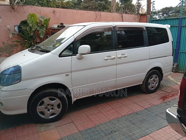 Nissan Serena 2000 White