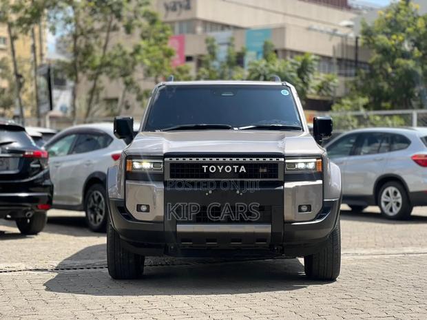 New Toyota Land Cruiser Prado 2.8 2024 Gray