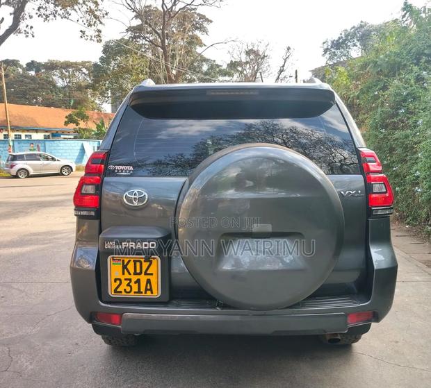 Toyota Land Cruiser Prado 3.0 190hp 2021 Gray