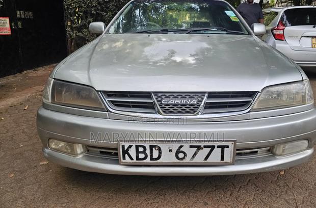 Toyota Carina 1.8 FWD Sedan 2001 Silver