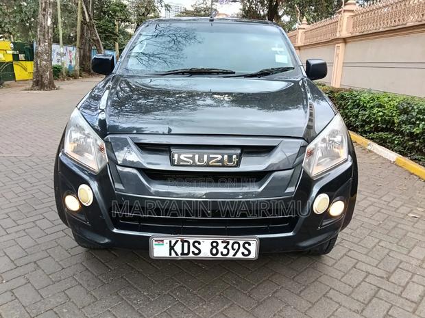 Isuzu D-MAX 2025 Gray