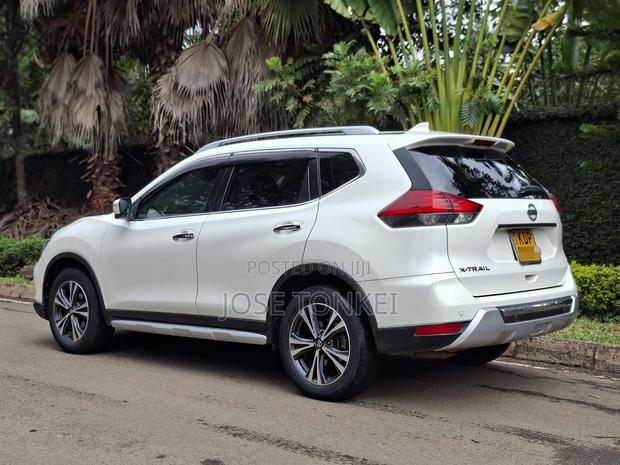 Nissan X-Trail 2.0 Petrol AWD 2017 White
