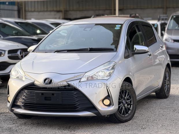 Toyota Vitz 1.3 FWD 5dr 2019 Silver