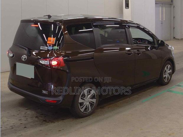 Toyota Sienta 1.5 FWD 2019 Brown