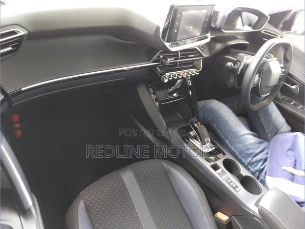 Peugeot 2008 1.2 PureTech (130 Hp) 2020 Silver