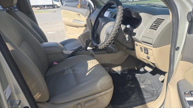 Toyota Hilux 2015 Silver