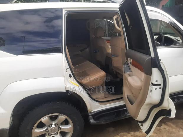 Toyota Land Cruiser Prado 2006 White