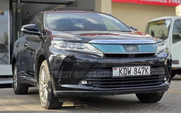 Toyota Harrier 2.0 2018 Black
