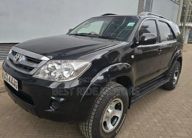 Toyota Fortuner 2.5 D AWD 2006 Black