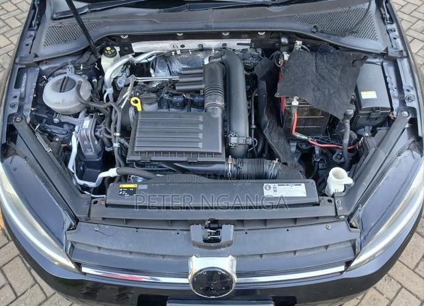Volkswagen Golf 2016 Black