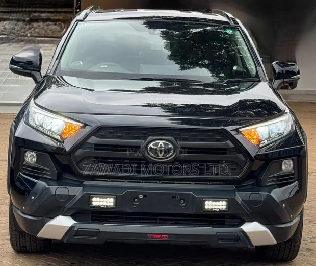 Toyota RAV4 Adventure 2019 Black