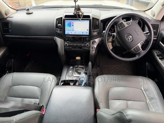 Toyota Land Cruiser 2008 White