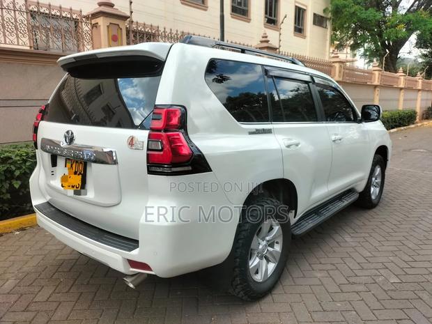 Toyota Land Cruiser Prado 2.8 2018 White