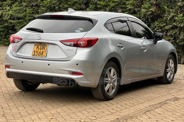 Mazda Axela 2018 Silver
