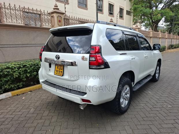 Toyota Land Cruiser Prado 2.8 2018 White