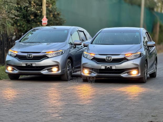 Honda Shuttle 2019 Gray