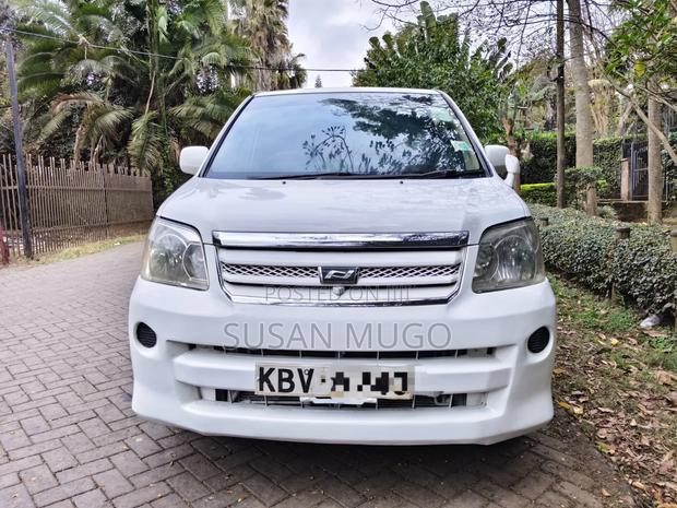 Toyota Noah 2007 White