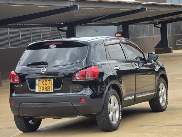Nissan Dualis 2011 Black