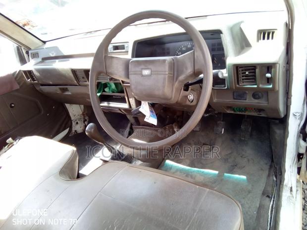 Mitsubishi L200 2005 White