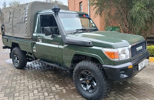 Toyota Land Cruiser 79 Series 2018 Green