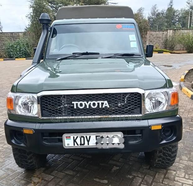 Toyota Land Cruiser 79 Series 2018 Green