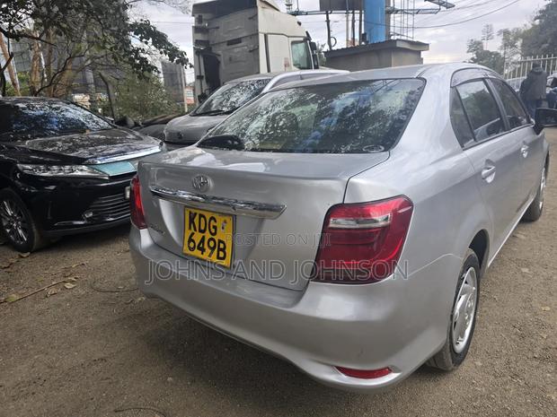 Toyota Axio 2015 Silver
