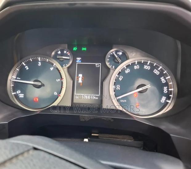 Toyota Land Cruiser Prado 2.8 2018 White