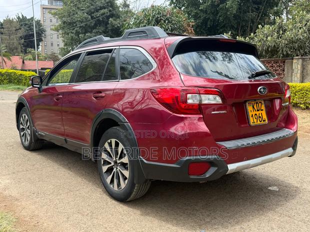 Subaru Outback 2017 Red