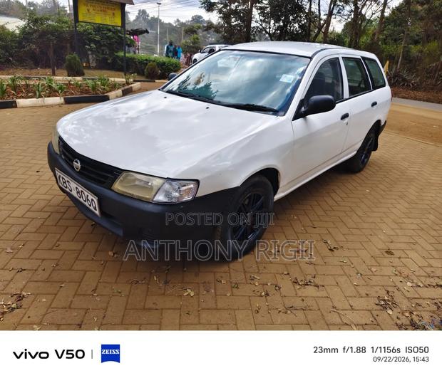 Nissan Advan 2006 White