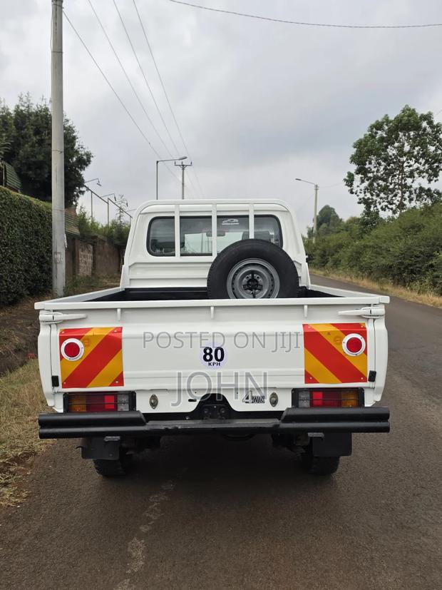Toyota Land Cruiser 79 Series 2017 White