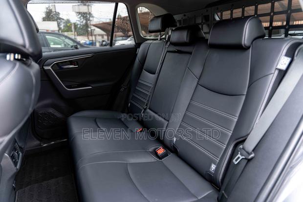 Toyota RAV4 2019 Gray