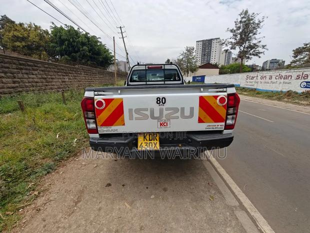 Isuzu D-MAX 2024 White