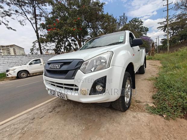 Isuzu D-MAX 2024 White
