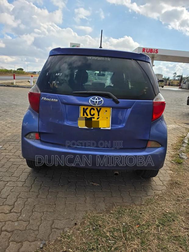 Toyota Ractis 2012 Blue