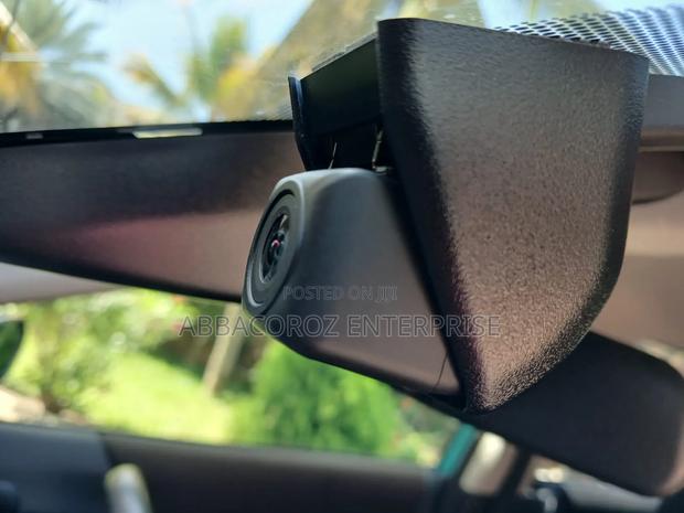Toyota Sienta 2019 Green