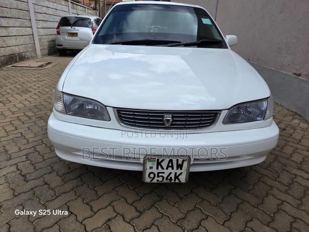 Toyota Corolla Sedan Automatic 1998 White