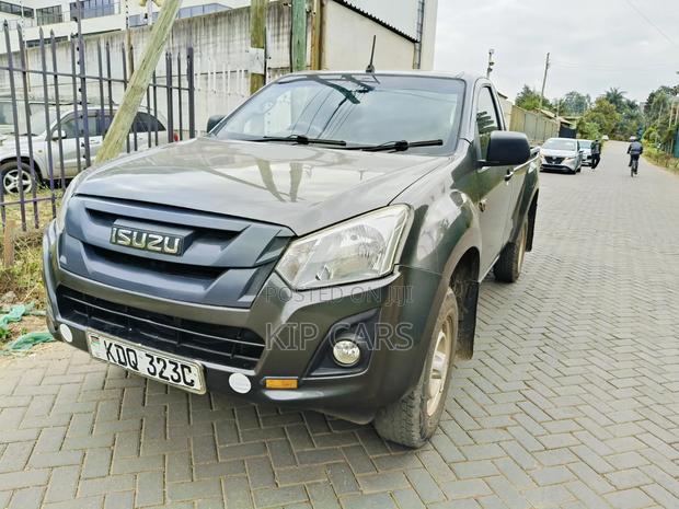 Isuzu D-MAX 2023 Gray