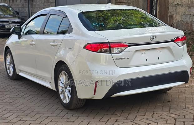 Toyota Corolla 2020 White