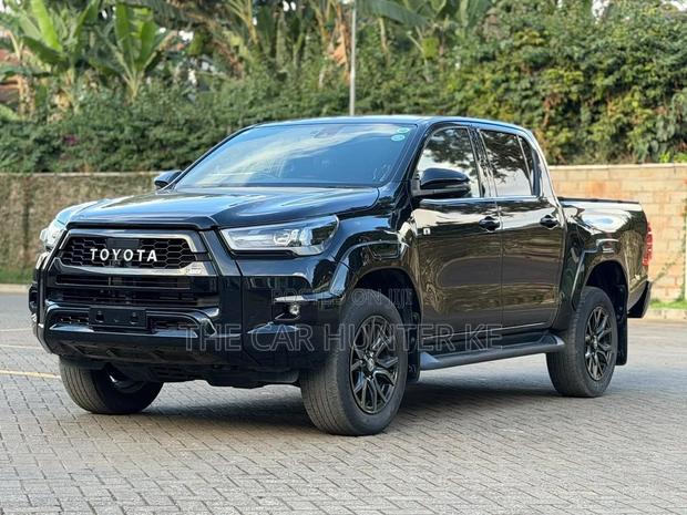 Toyota Hilux Revo Double Cab Deisel 2.4 AWD 2022 Black