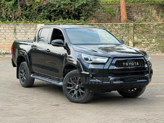 Toyota Hilux Revo Double Cab Deisel 2.4 AWD 2022 Black